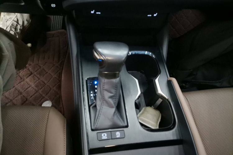 Used Lexus ES 2022 200 Excellence Edition Gear Lever