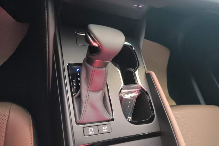 Used Lexus ES 2022 300h Excellence Edition Gear Lever