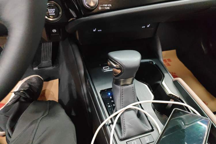 Used Lexus ES 2022 200 Excellence Edition Gear Lever