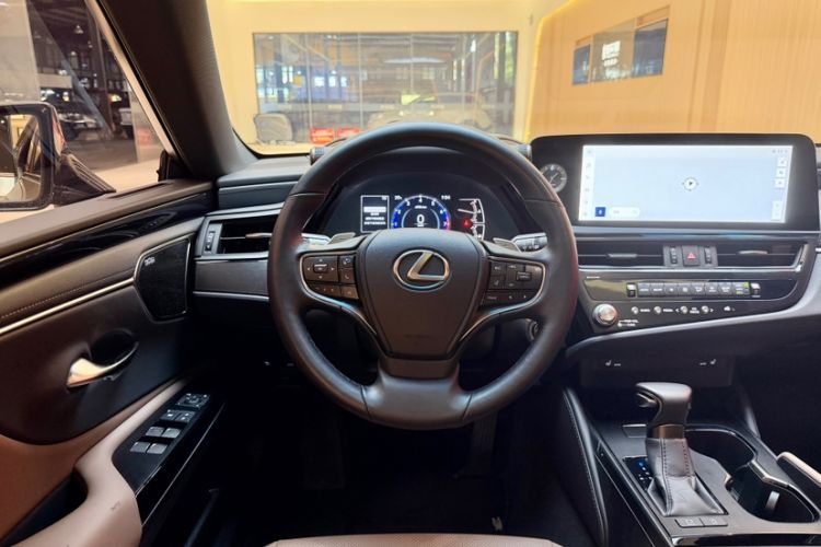 Used Lexus ES 2022 200 Excellence Edition Interior 1