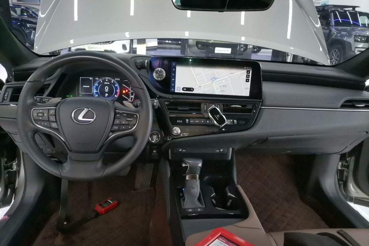 Used Lexus ES 2022 200 Excellence Edition Interior 2