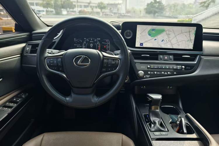 Used Lexus ES 2022 200 Excellence Edition Interior 3