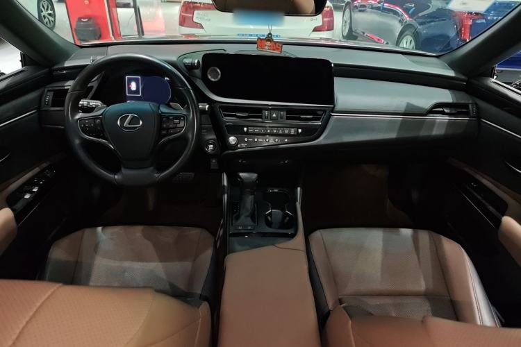 Used Lexus ES 2022 200 Excellence Edition Interior 7