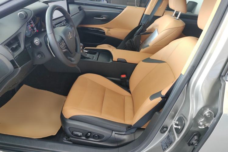 Used Lexus ES 2022 200 Excellence Edition Left Front Seat
