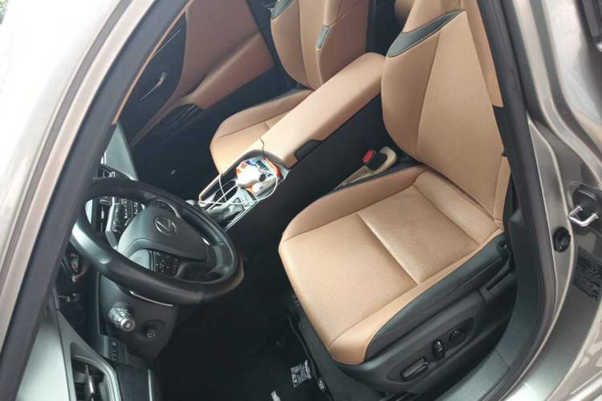 Used Lexus ES 2022 200 Excellence Edition Left Front Seat
