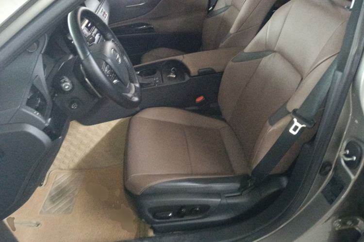 Used Lexus ES 2022 260 Excellence Edition Left Front Seat