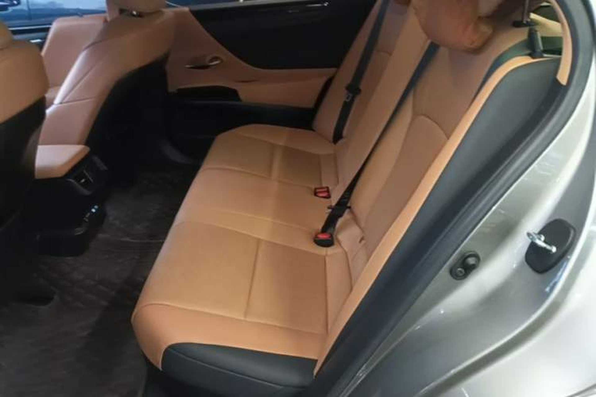 Used Lexus ES 2022 300h Excellence Edition Left Rear Seat