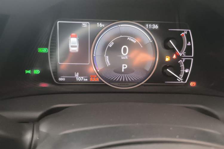 Used Lexus ES 2022 300h Excellence Edition Odometer Close Up