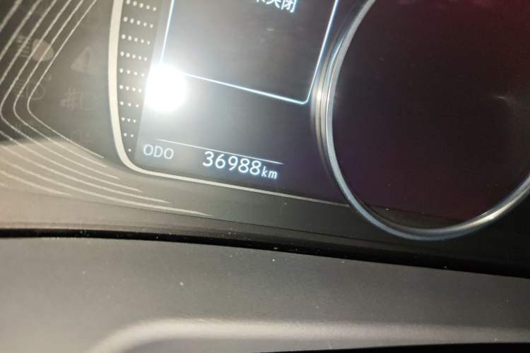 Used Lexus ES 2022 200 Excellence Edition Odometer Close Up