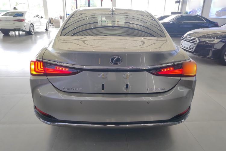 Used Lexus ES 2022 200 Excellence Edition Rear