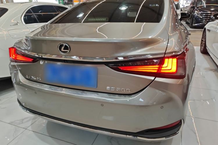 Used Lexus ES 2022 200 Excellence Edition Rear