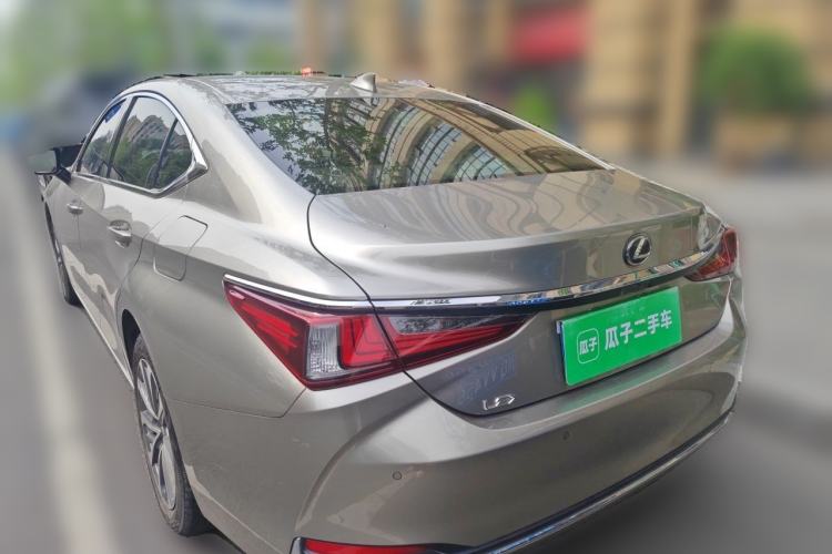 Used Lexus ES 2022 200 Excellence Edition Rear Left 45 Deg