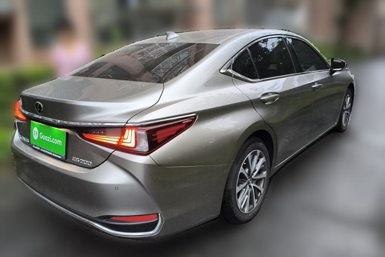 Used Lexus ES 2022 200 Excellence Edition Rear Right 45 Deg
