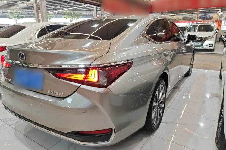 Used Lexus ES 2022 200 Excellence Edition Rear Right 45 Deg