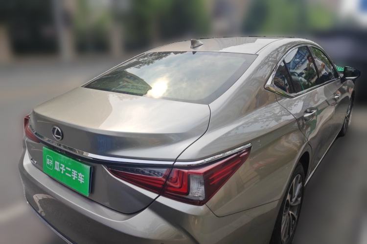 Used Lexus ES 2022 200 Excellence Edition Rear Right 45 Deg