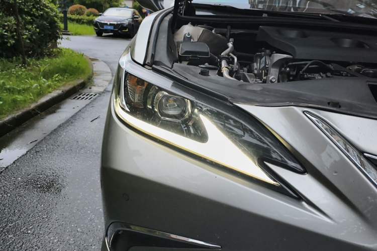 Used Lexus ES 2022 200 Excellence Edition Right Front Headlight