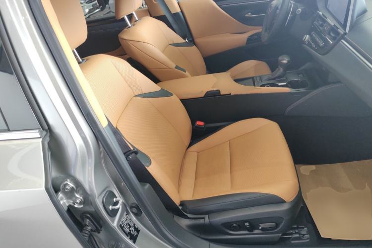 Used Lexus ES 2022 200 Excellence Edition Right Front Seat