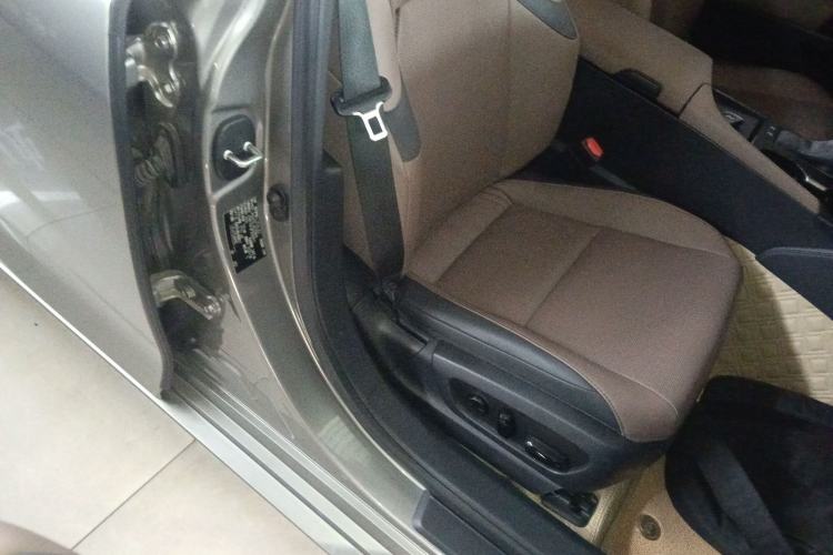 Used Lexus ES 2022 260 Excellence Edition Right Front Seat