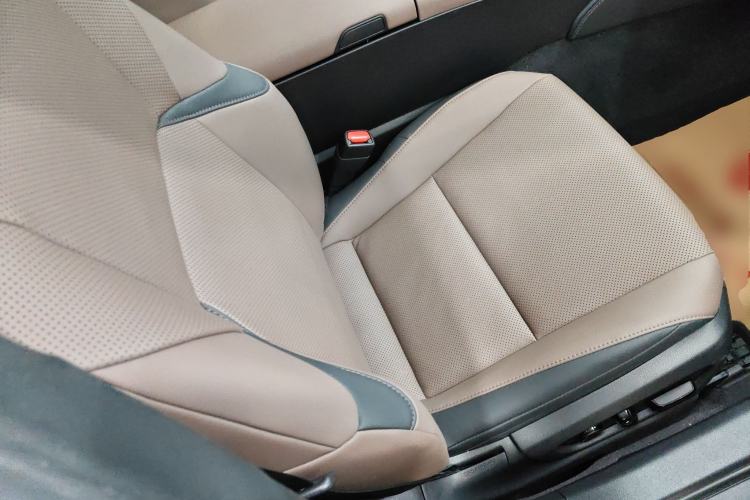 Used Lexus ES 2022 200 Excellence Edition Right Front Seat
