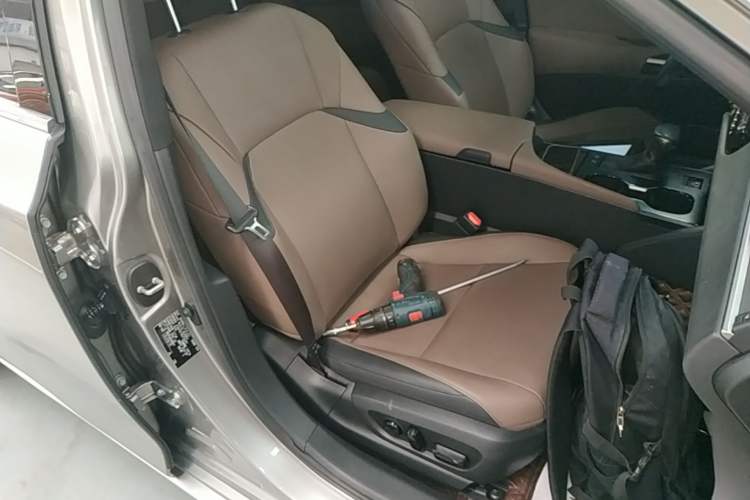 Used Lexus ES 2022 200 Excellence Edition Right Front Seat