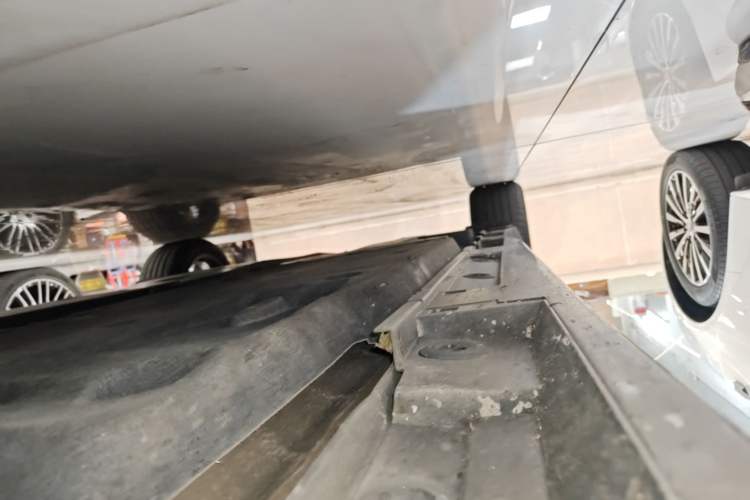 Used Lexus ES 2022 200 Excellence Edition Right Side Sill