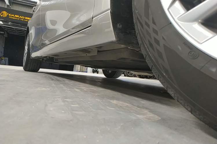 Used Lexus ES 2022 200 Excellence Edition Right Side Sill