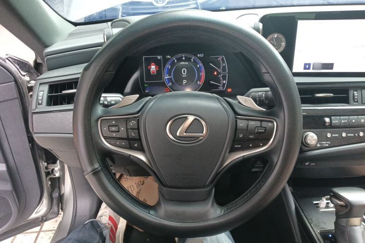 Used Lexus ES 2022 200 Excellence Edition Steering Wheel