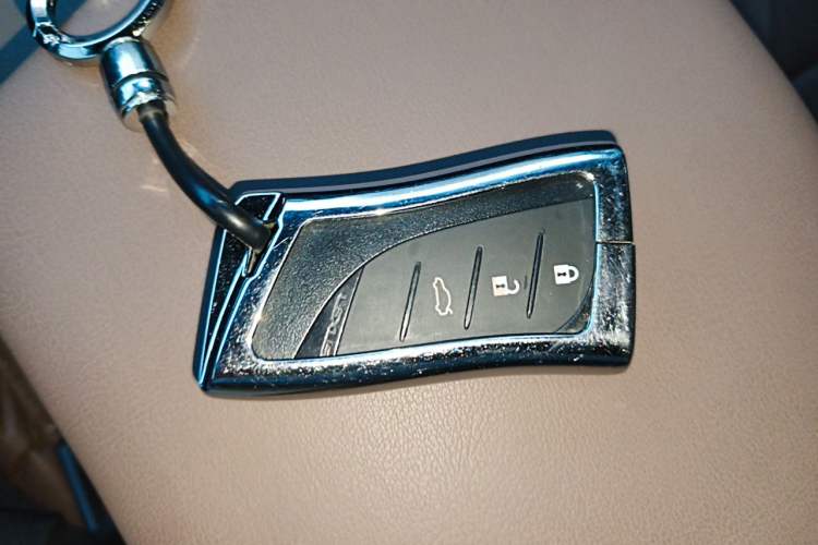 Used Lexus ES 2022 300h Deluxe Edition Vehicle Key