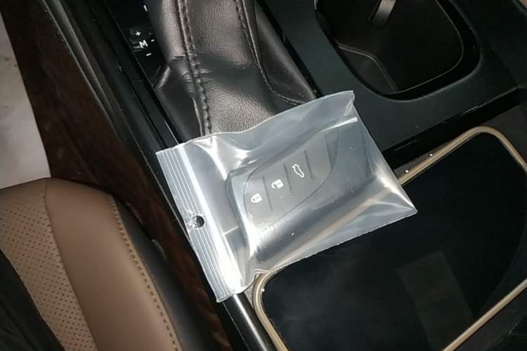 Used Lexus ES 2022 200 Excellence Edition Vehicle Key