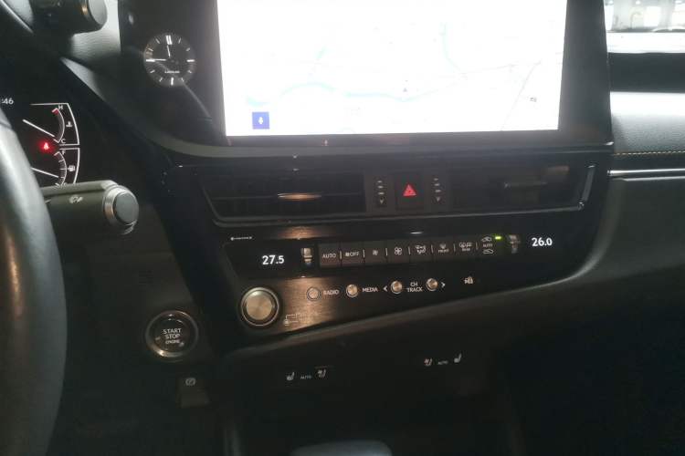 Used Lexus ES 2022 200 Excellence Edition Audio And AC Panel