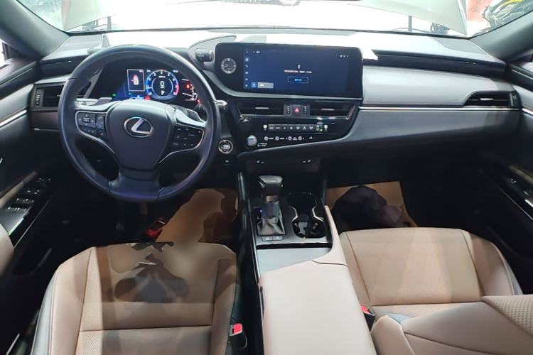 Used Lexus ES 2022 200 Excellence Edition Center Console