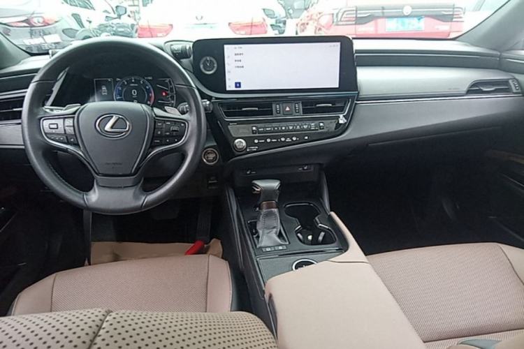 Used Lexus ES 2022 200 Excellence Edition Center Console