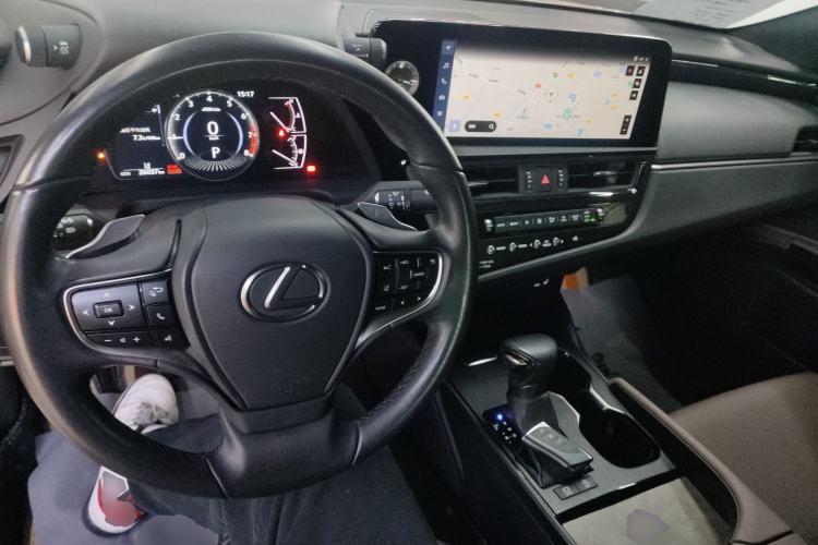 Used Lexus ES 2022 200 Excellence Edition Center Console