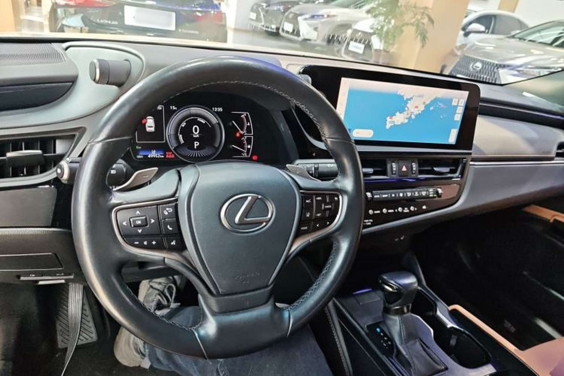 Used Lexus ES 2022 300h Excellence Edition Center Console