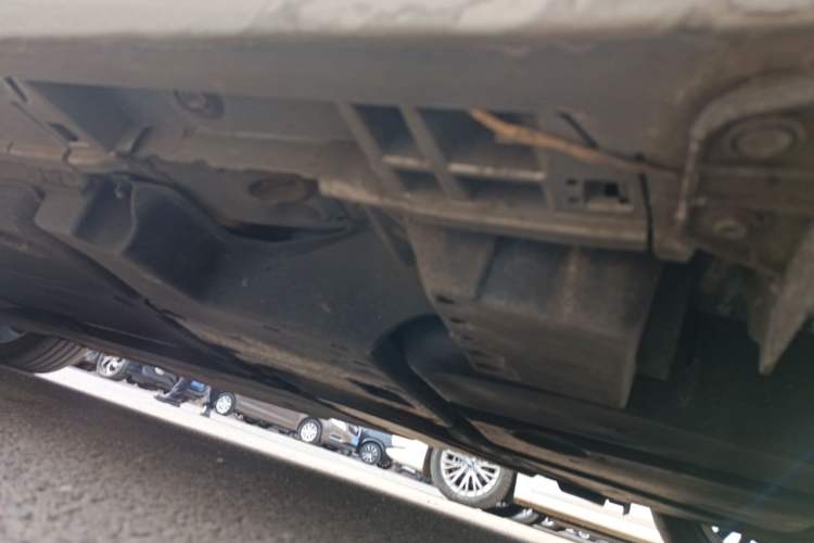 Used Lexus ES 2022 300h Deluxe Edition Chassis Rear Left