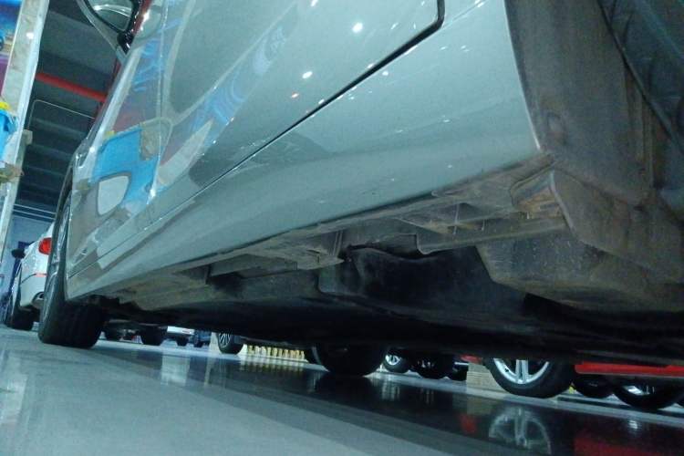 Used Lexus ES 2022 300h Excellence Edition Chassis Rear Left
