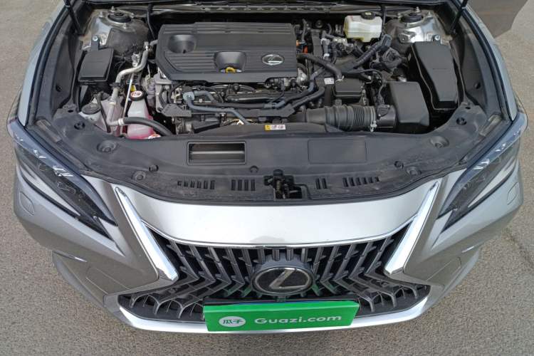Used Lexus ES 2022 300h Deluxe Edition Engine Bay