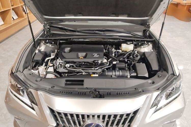 Used Lexus ES 2022 300h Excellence Edition Engine Bay