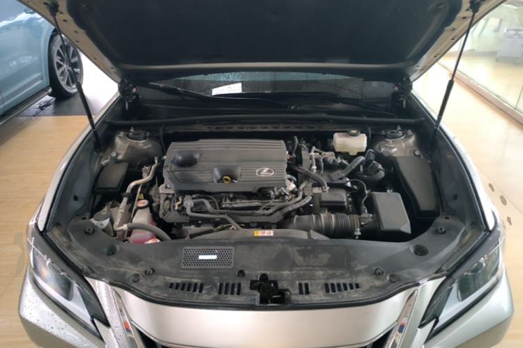 Used Lexus ES 2022 300h Excellence Edition Engine Bay