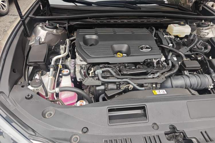 Used Lexus ES 2022 300h Excellence Edition Engine Bay Right