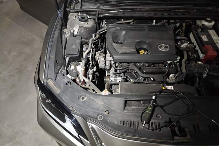 Used Lexus ES 2022 200 Luxury Edition Engine Bay Right