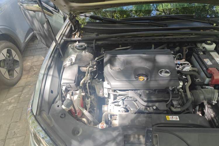 Used Lexus ES 2022 200 Luxury Edition Engine Bay Right