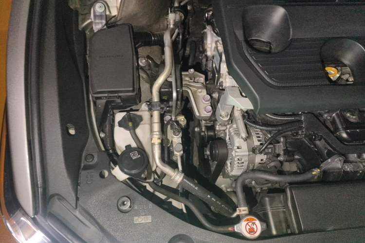 Used Lexus ES 2022 200 Luxury Edition Engine Bay Right