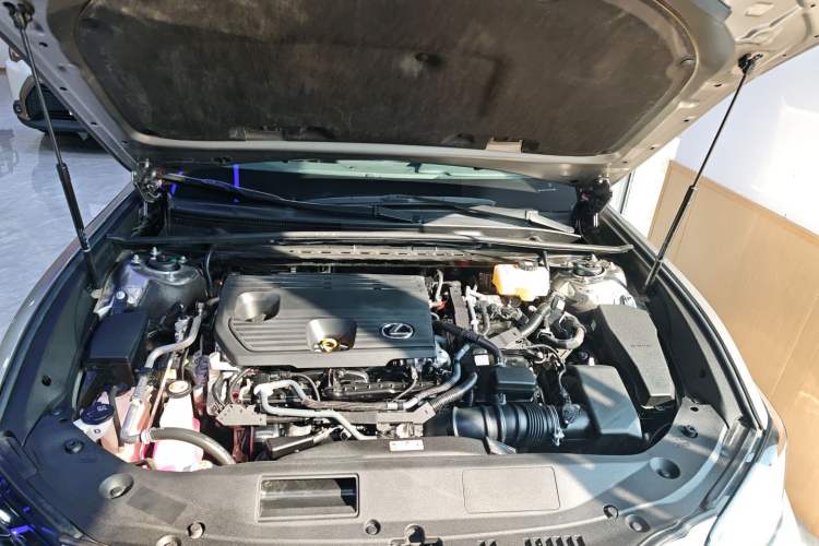 Used Lexus ES 2022 300h Excellence Edition Engine Bay