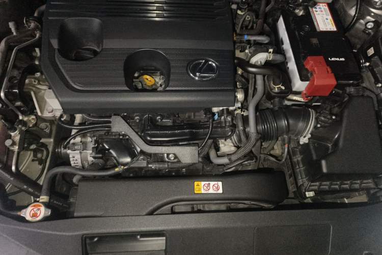Used Lexus ES 2022 200 Luxury Edition Engine Bay