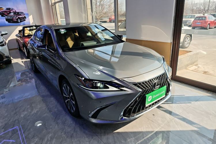 Used Lexus ES 2022 300h Excellence Edition Exterior 1