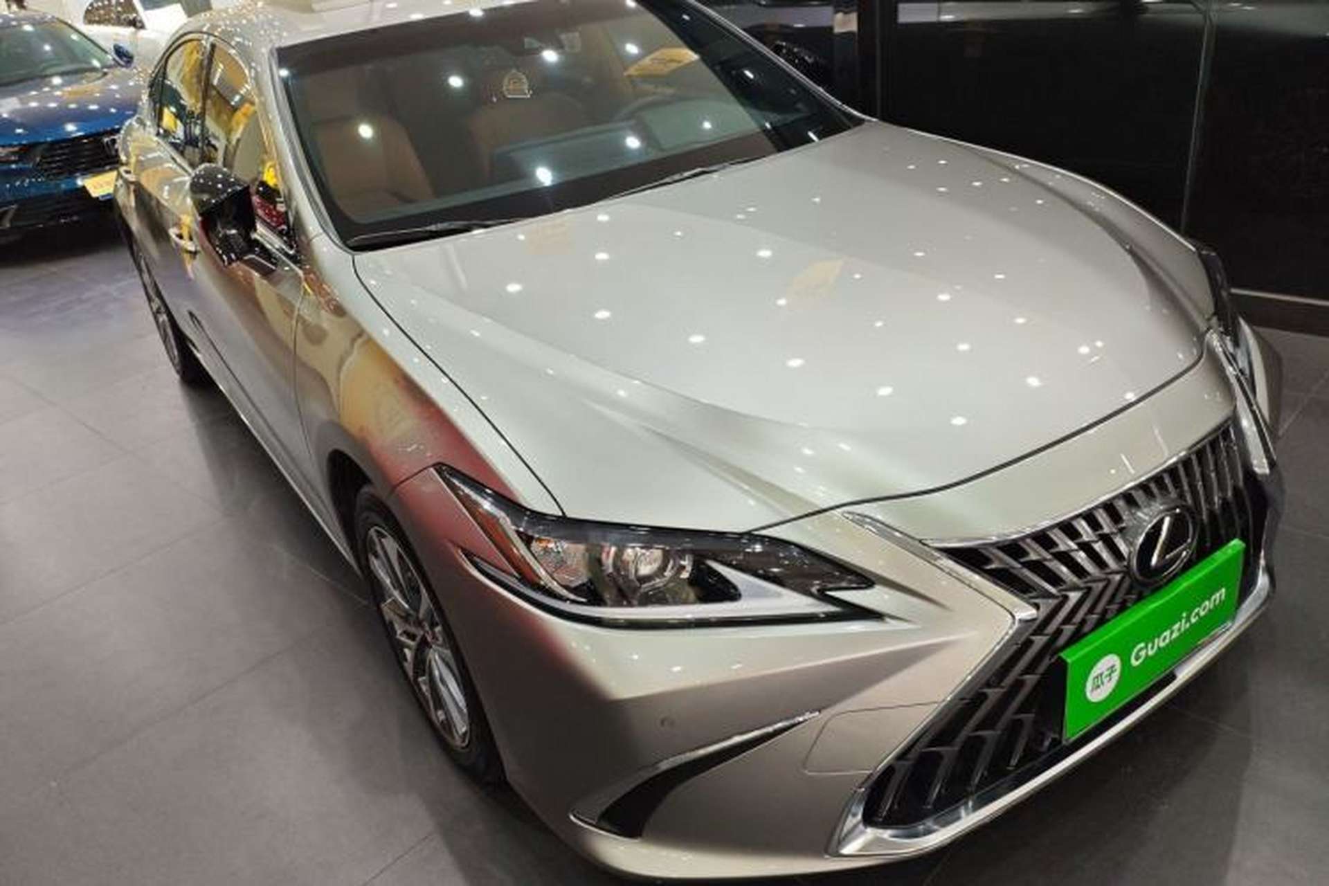 Used Lexus ES 2022 300h Excellence Edition Exterior 2