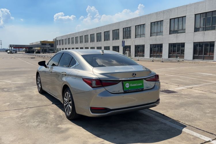 Used Lexus ES 2022 200 Excellence Edition Exterior 3