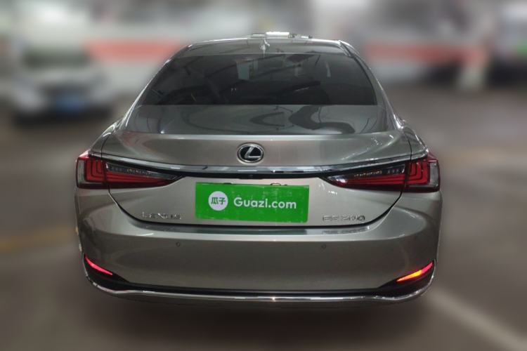 Used Lexus ES 2022 200 Luxury Edition Exterior 4