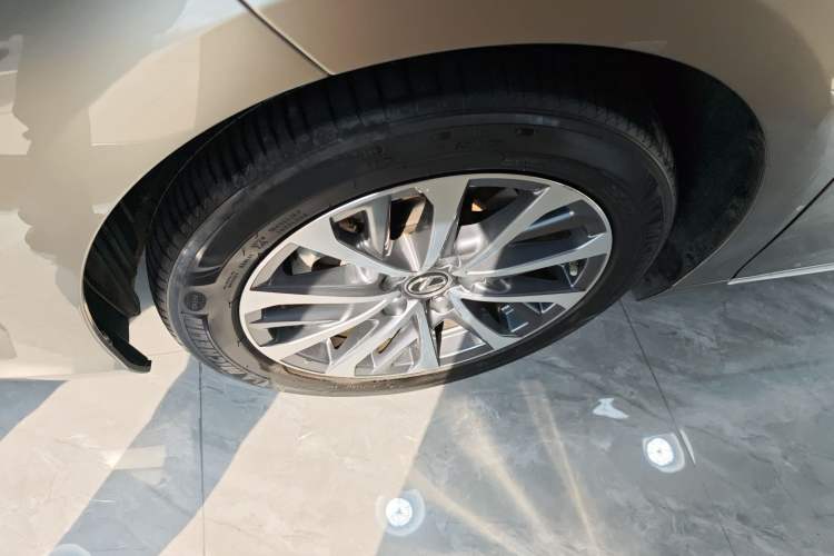 Used Lexus ES 2022 300h Excellence Edition Exterior 4